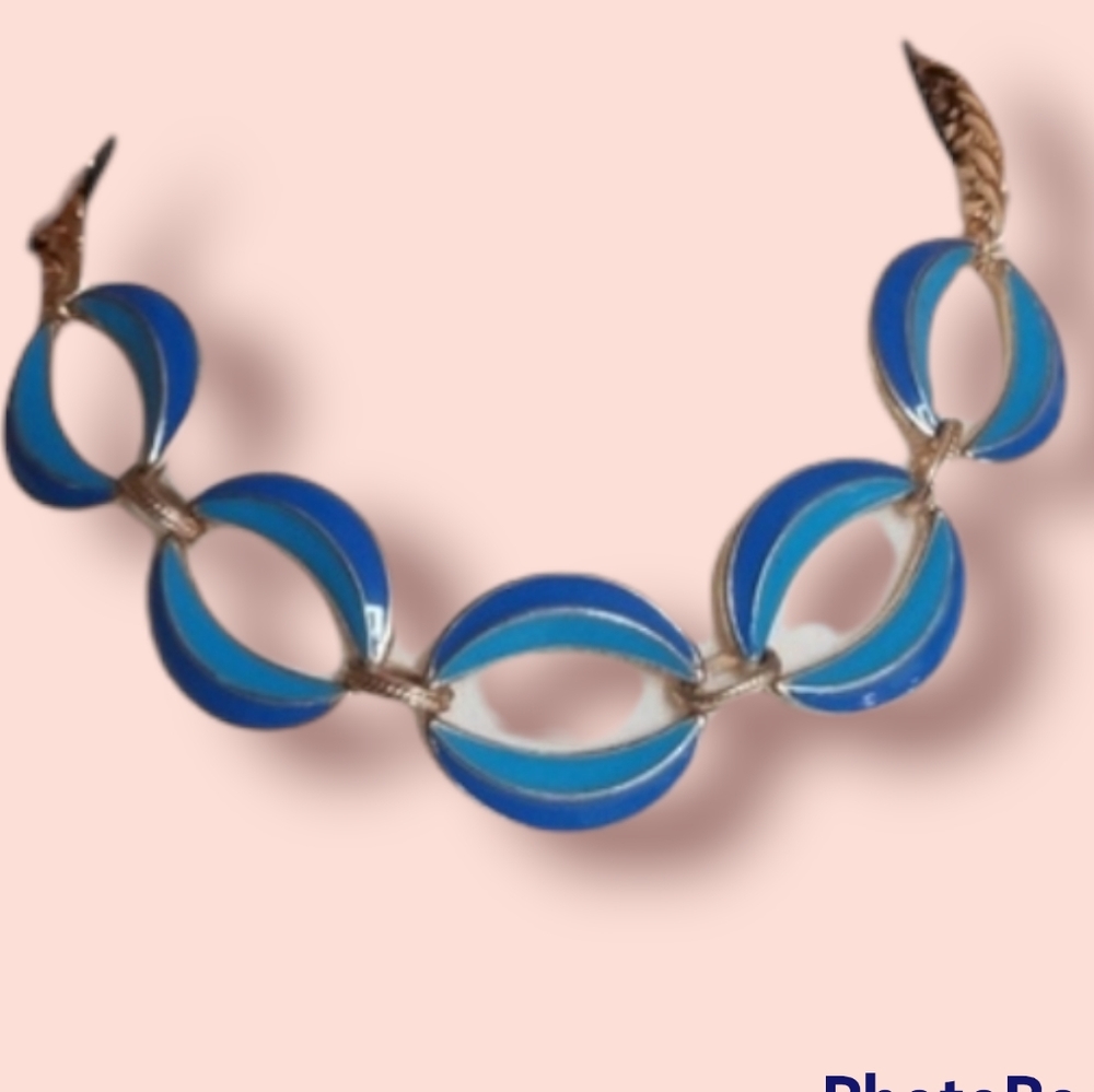 Vintage Mid Century Blue Enamel Goldtone Trim Statement Necklace - Picture 11 of 13